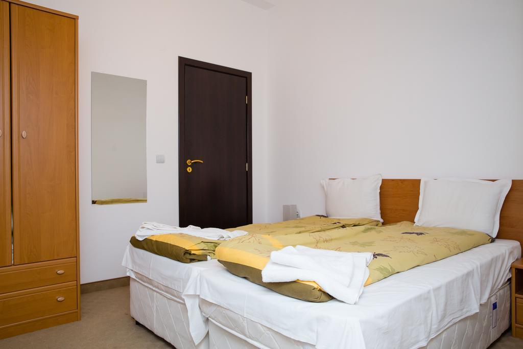 Three Mountains Penthouse Apartment 647 Razlog Esterno foto