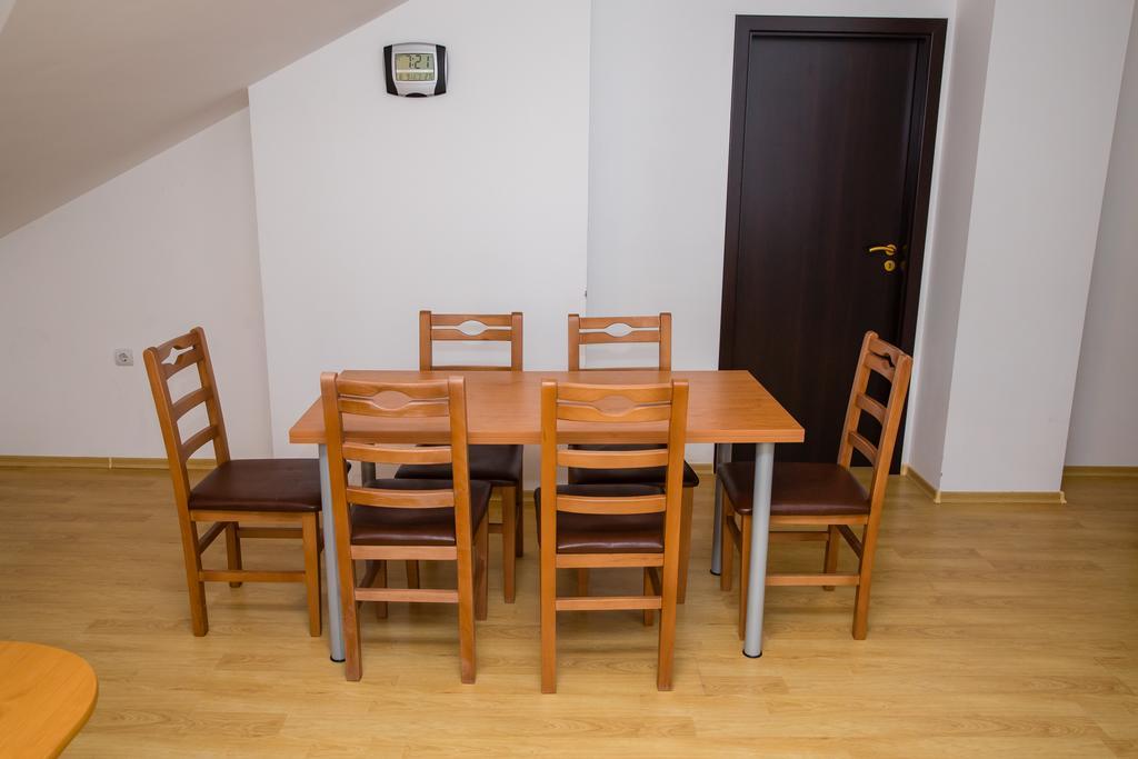 Three Mountains Penthouse Apartment 647 Razlog Esterno foto